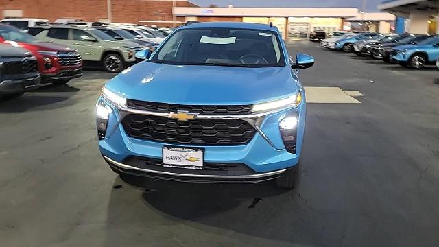 2025 Chevrolet Trax Vehicle Photo in JOLIET, IL 60435-8135