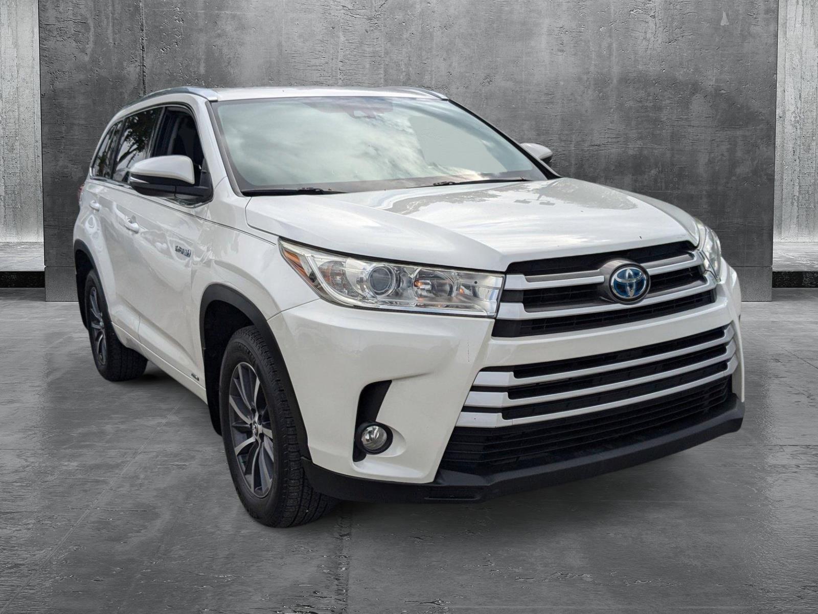 2017 Toyota Highlander Vehicle Photo in MIAMI, FL 33134-2699