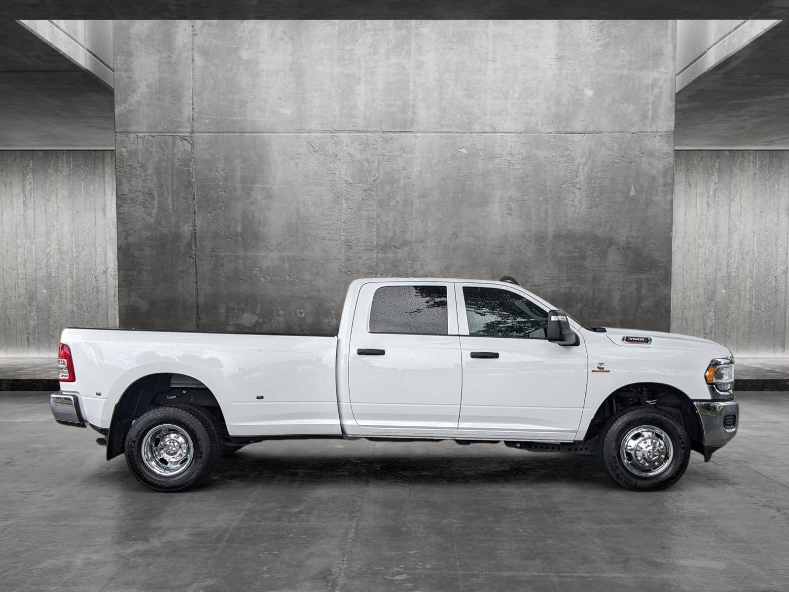 2024 Ram 3500 Vehicle Photo in WEST PALM BEACH, FL 33407-3296