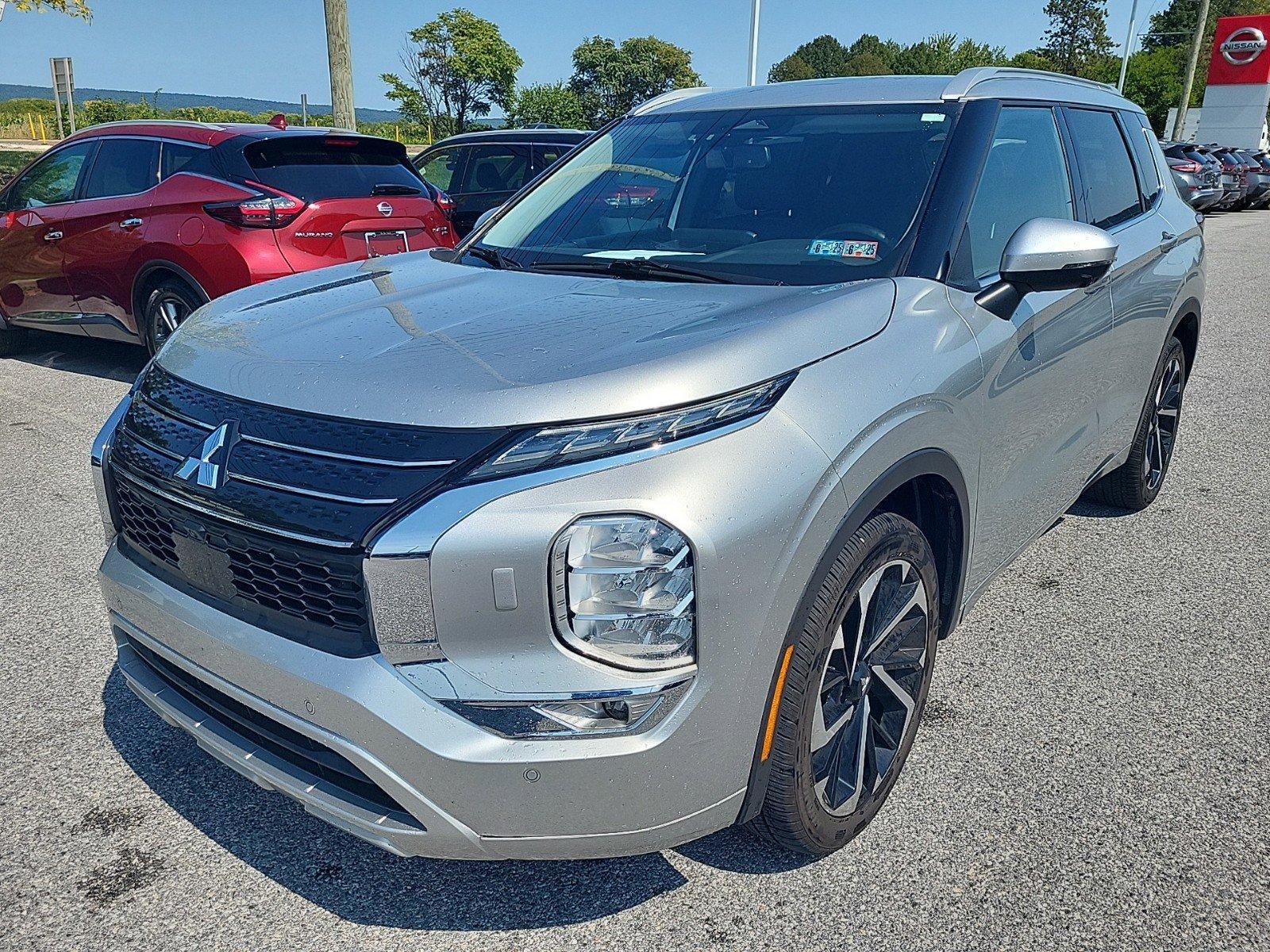 2022 Mitsubishi Outlander Vehicle Photo in Mechanicsburg, PA 17050-2306