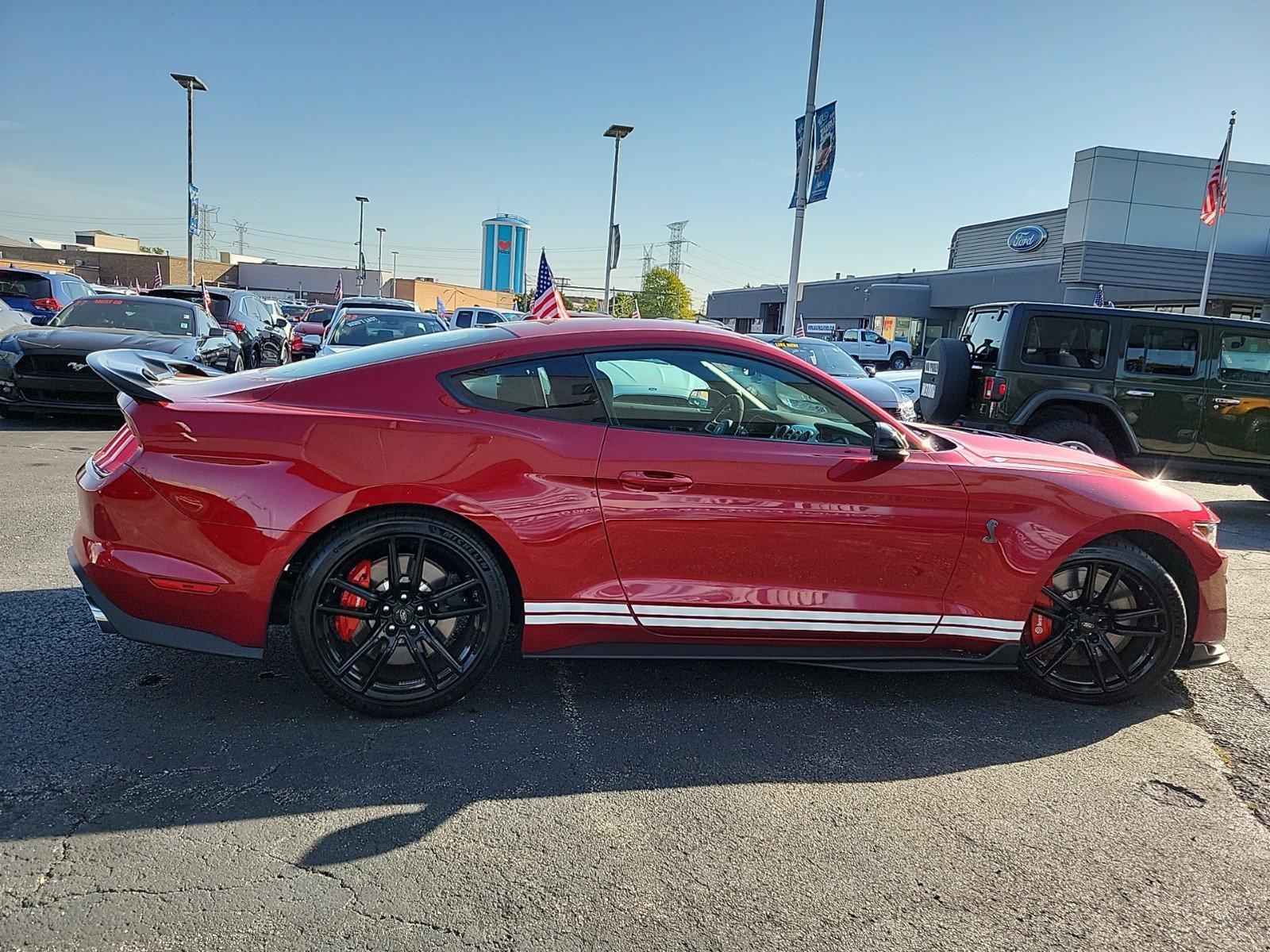 2020 Ford Mustang Vehicle Photo in Saint Charles, IL 60174