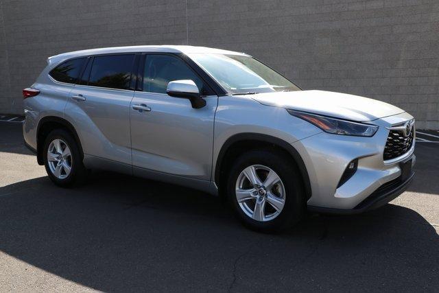 2022 Toyota Highlander Vehicle Photo in Salem, OR 97301