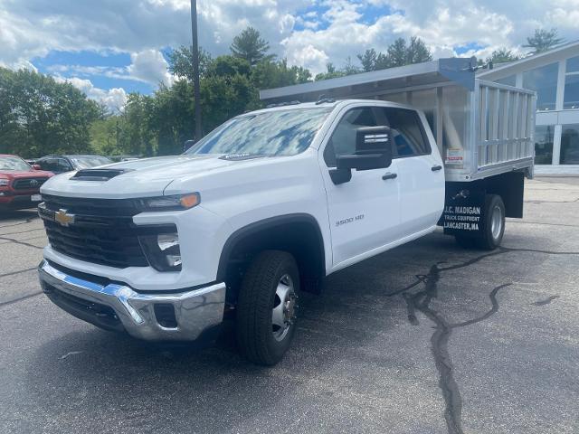 2024 Chevrolet Silverado 3500 HD CC Vehicle Photo in HUDSON, MA 01749-2782