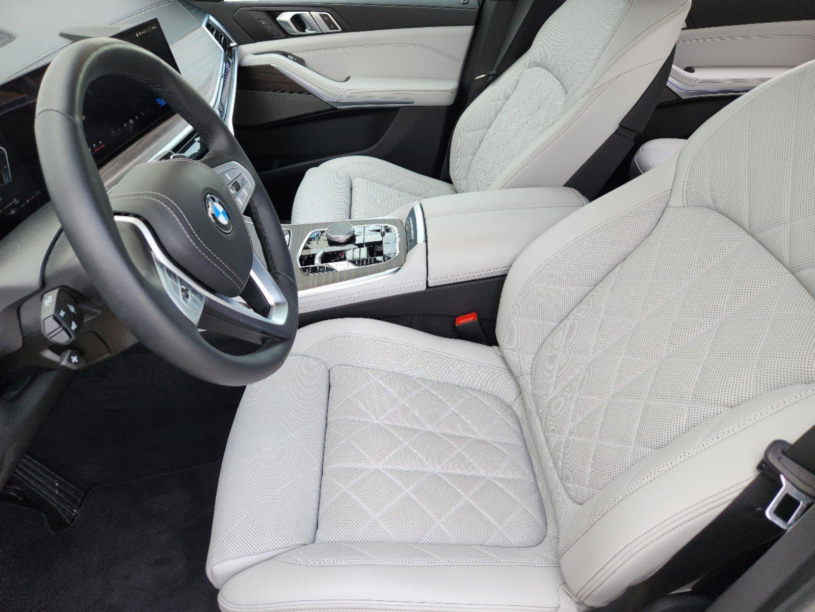 2024 BMW X7 xDrive40i Vehicle Photo in PLANO, TX 75024