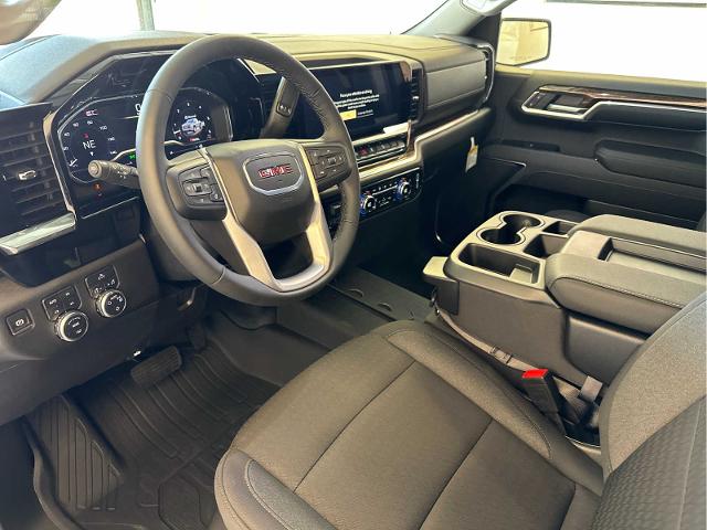 2024 GMC Sierra 1500 Vehicle Photo in RED SPRINGS, NC 28377-1640