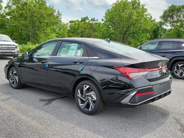 2024 Hyundai ELANTRA Vehicle Photo in Harrisburg, PA 17111