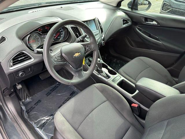 2017 Chevrolet Cruze Vehicle Photo in MEDINA, OH 44256-9631