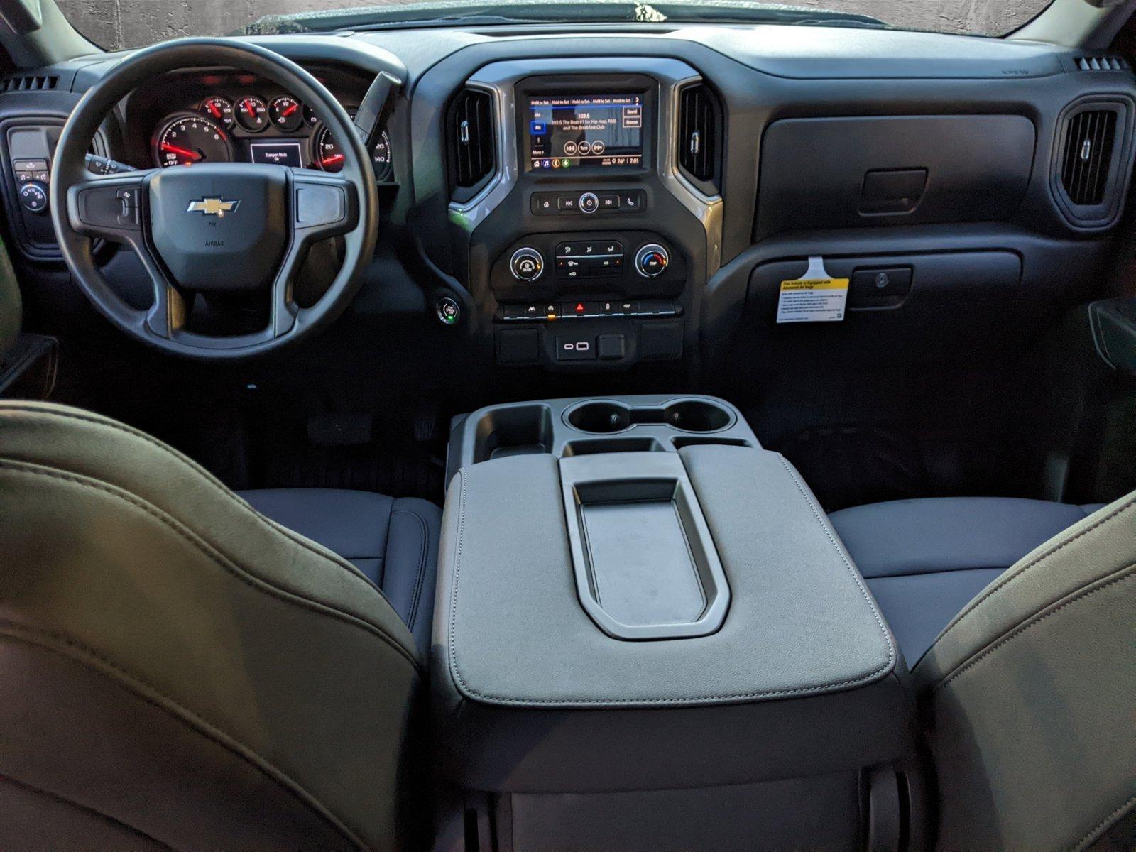 2024 Chevrolet Silverado 1500 Vehicle Photo in PEMBROKE PINES, FL 33024-6534