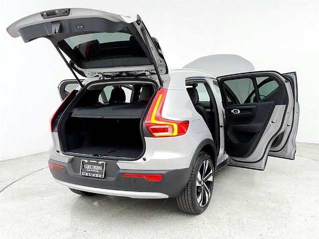 2023 Volvo XC40 Vehicle Photo in Grapevine, TX 76051