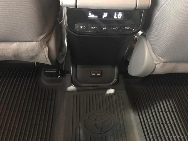 2022 Toyota Highlander Vehicle Photo in GREEN BAY, WI 54303-3330