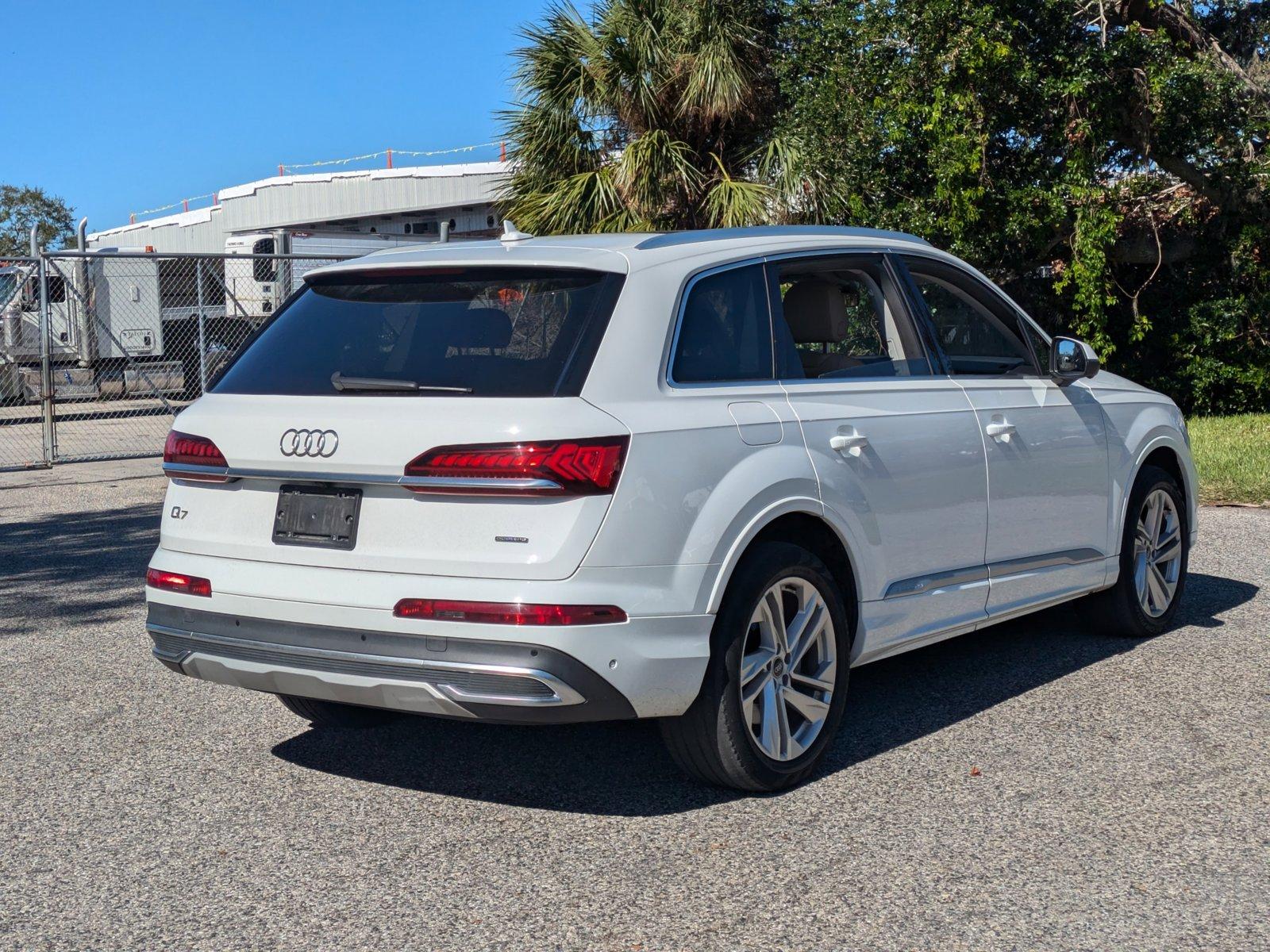 2021 Audi Q7 Vehicle Photo in Sarasota, FL 34231