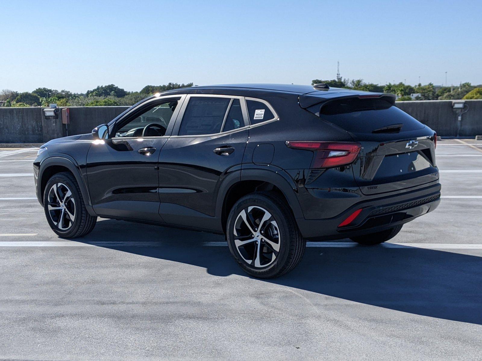 2025 Chevrolet Trax Vehicle Photo in PEMBROKE PINES, FL 33024-6534