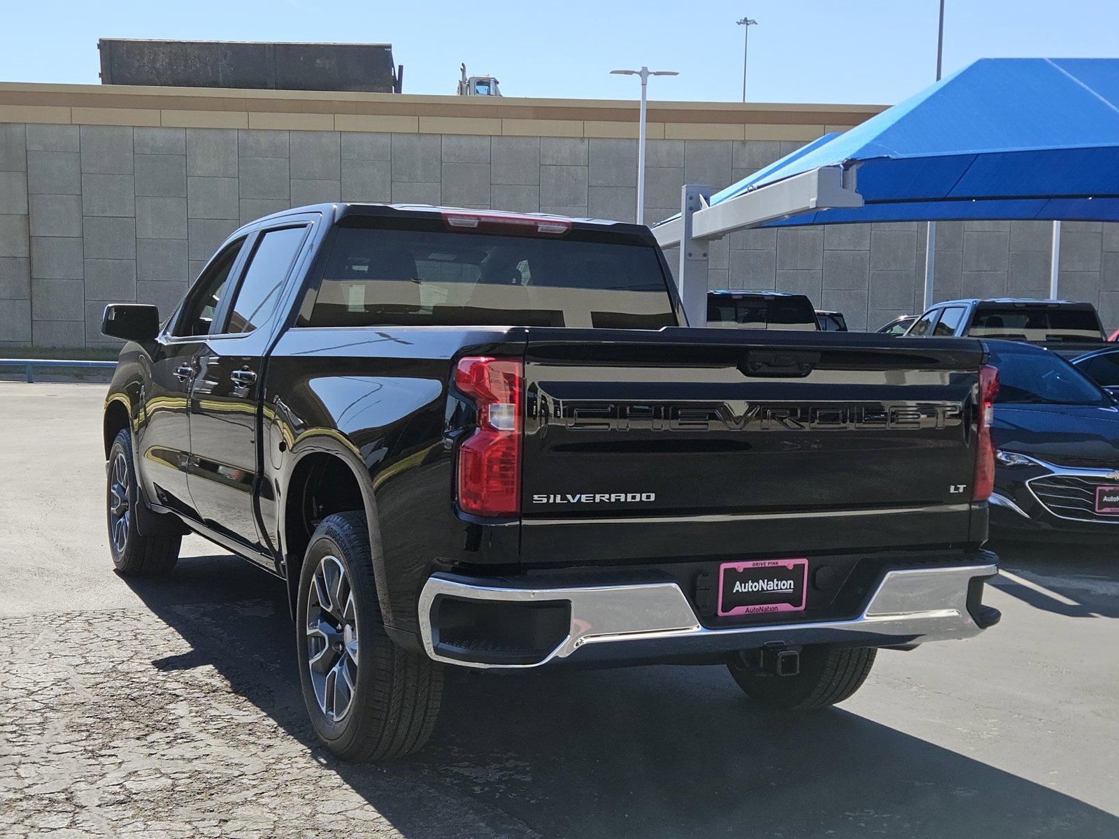 2025 Chevrolet Silverado 1500 Vehicle Photo in NORTH RICHLAND HILLS, TX 76180-7199