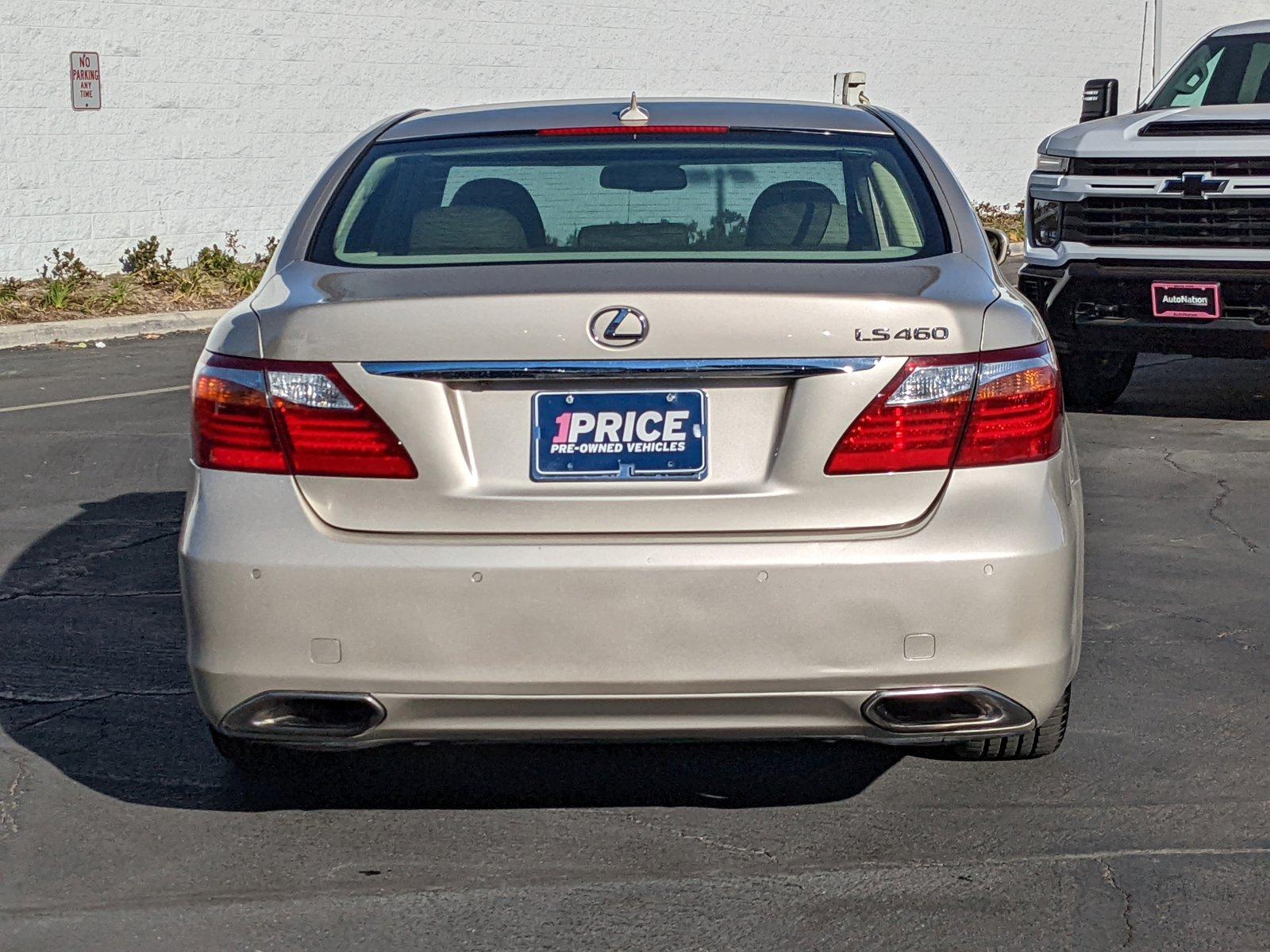 2011 Lexus LS 460 Vehicle Photo in VALENCIA, CA 91355-1705