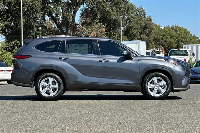 2021 Toyota Highlander Vehicle Photo in ELK GROVE, CA 95757-8703