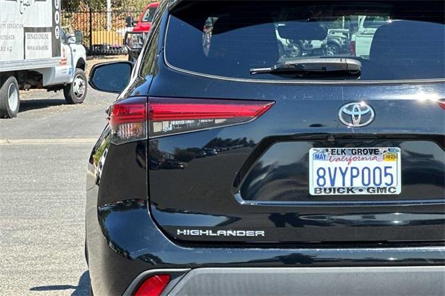 2020 Toyota Highlander Vehicle Photo in ELK GROVE, CA 95757-8703