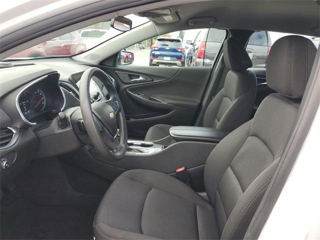 2021 Chevrolet Malibu Vehicle Photo in GRAND BLANC, MI 48439-8139