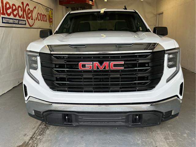 2025 GMC Sierra 1500 Vehicle Photo in RED SPRINGS, NC 28377-1640