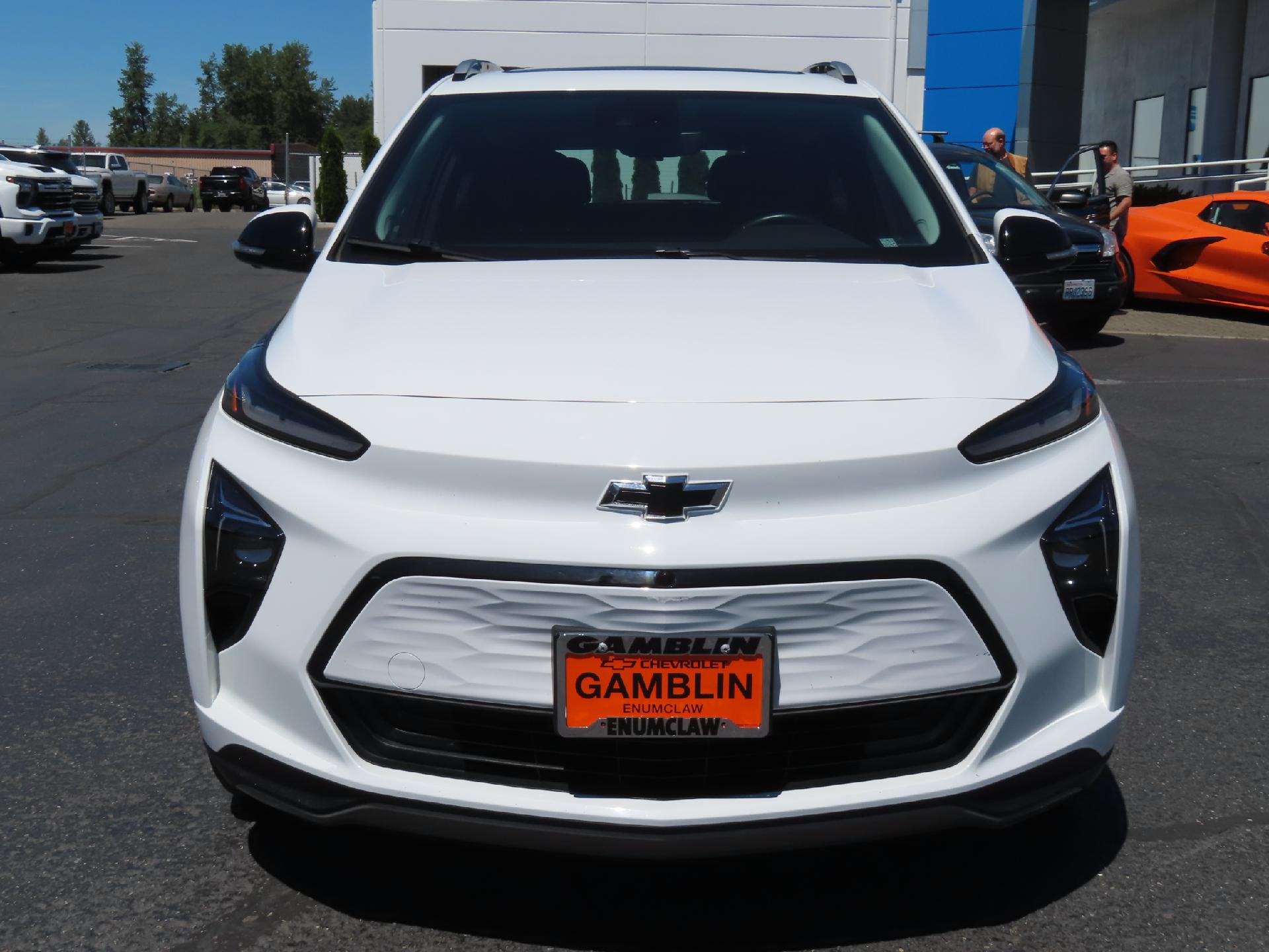 Used 2022 Chevrolet Bolt EUV Premier with VIN 1G1FZ6S09N4106827 for sale in Enumclaw, WA