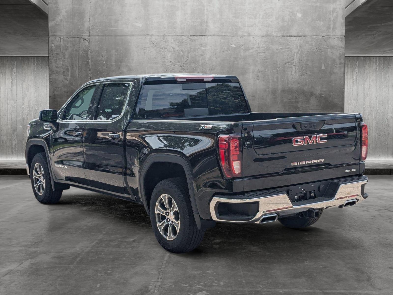 2024 GMC Sierra 1500 Vehicle Photo in GOLDEN, CO 80401-3850