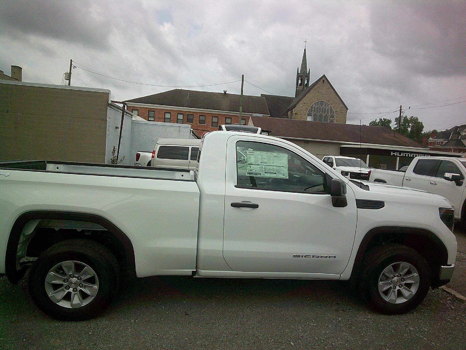 2024 GMC Sierra 1500 Vehicle Photo in KITTANNING, PA 16201-1536