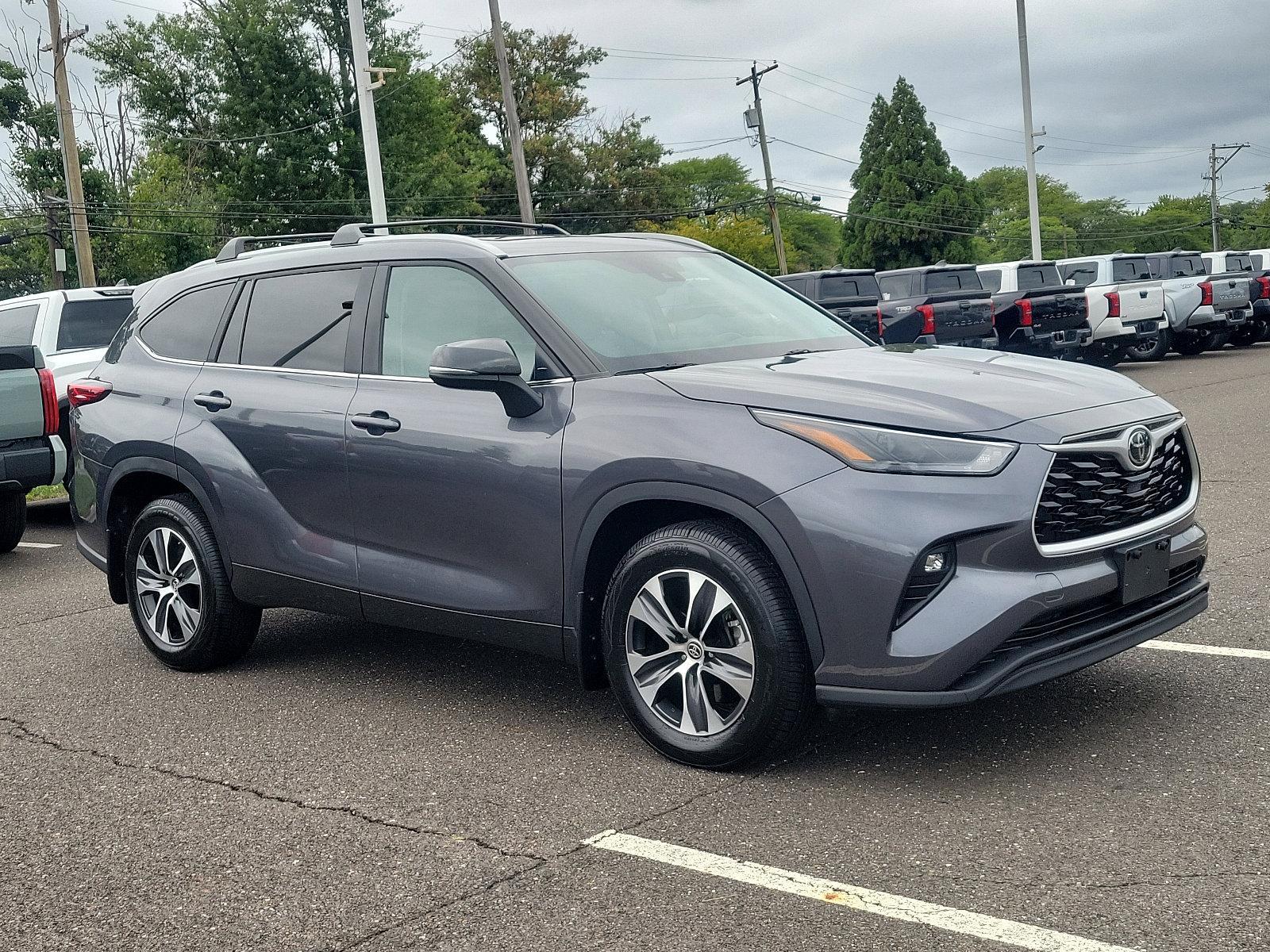 2023 Toyota Highlander Vehicle Photo in Trevose, PA 19053