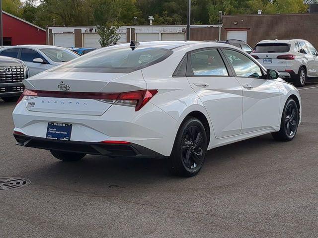 2021 Hyundai ELANTRA Vehicle Photo in Merrillville, IN 46410-5311