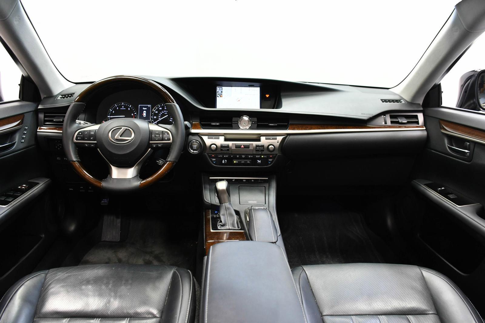 2017 Lexus ES 350 Vehicle Photo in DALLAS, TX 75235