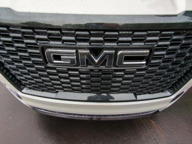 2024 GMC Yukon XL Vehicle Photo in ALBERTVILLE, AL 35950-0246