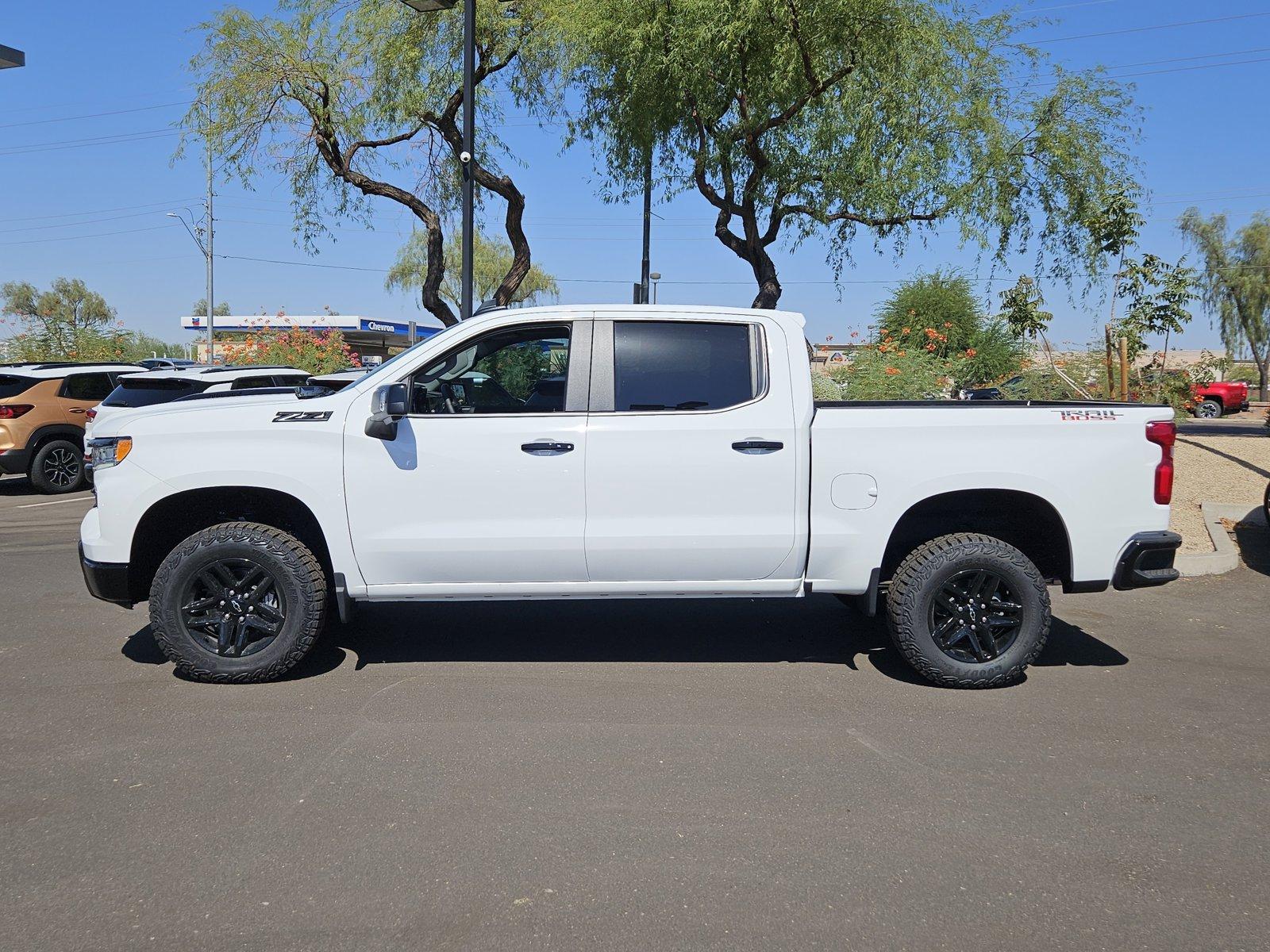 2024 Chevrolet Silverado 1500 Vehicle Photo in PEORIA, AZ 85382-3715