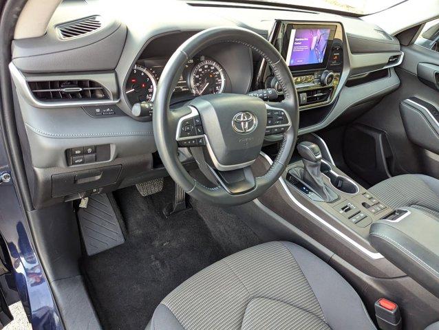 2023 Toyota Highlander Vehicle Photo in San Antonio, TX 78230