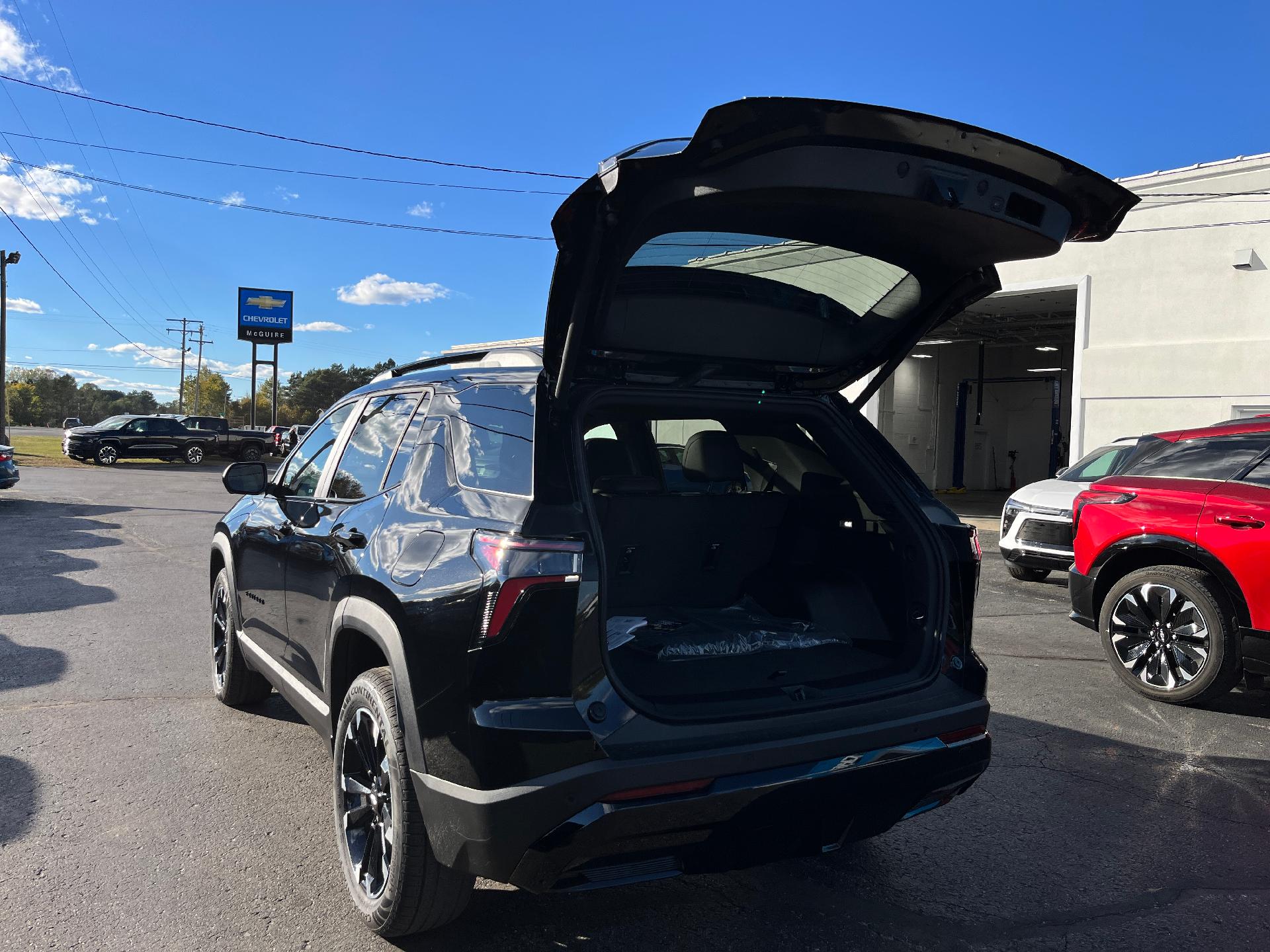 2025 Chevrolet Equinox Vehicle Photo in CLARE, MI 48617-9414