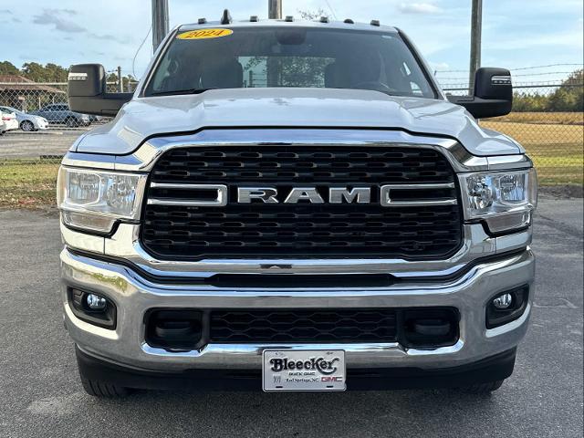 2024 Ram 3500 Vehicle Photo in RED SPRINGS, NC 28377-1640