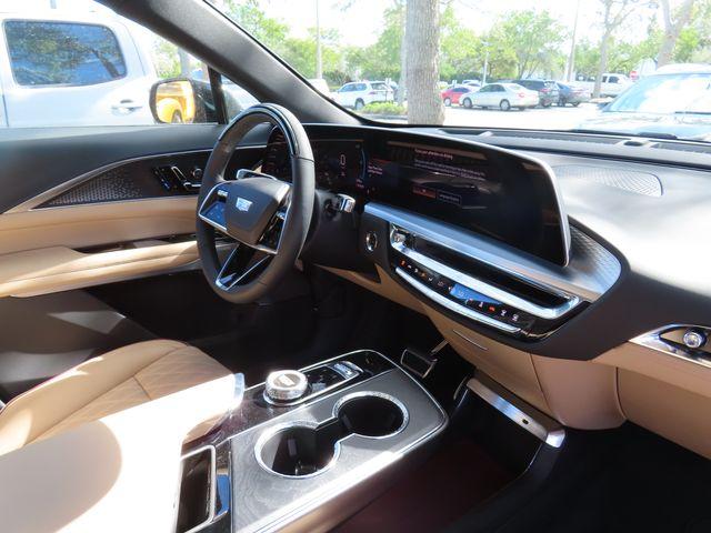 2025 Cadillac LYRIQ Vehicle Photo in DELRAY BEACH, FL 33483-3294