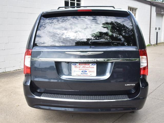 2013 Chrysler Town & Country Vehicle Photo in ELYRIA, OH 44035-6349