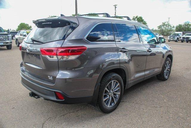 2019 Toyota Highlander Vehicle Photo in MILES CITY, MT 59301-5791