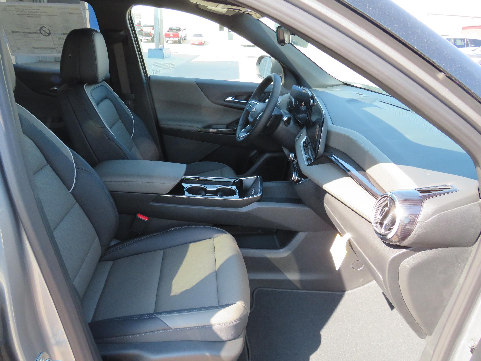 2025 Chevrolet Equinox Vehicle Photo in MAPLETON, IA 51034-1072