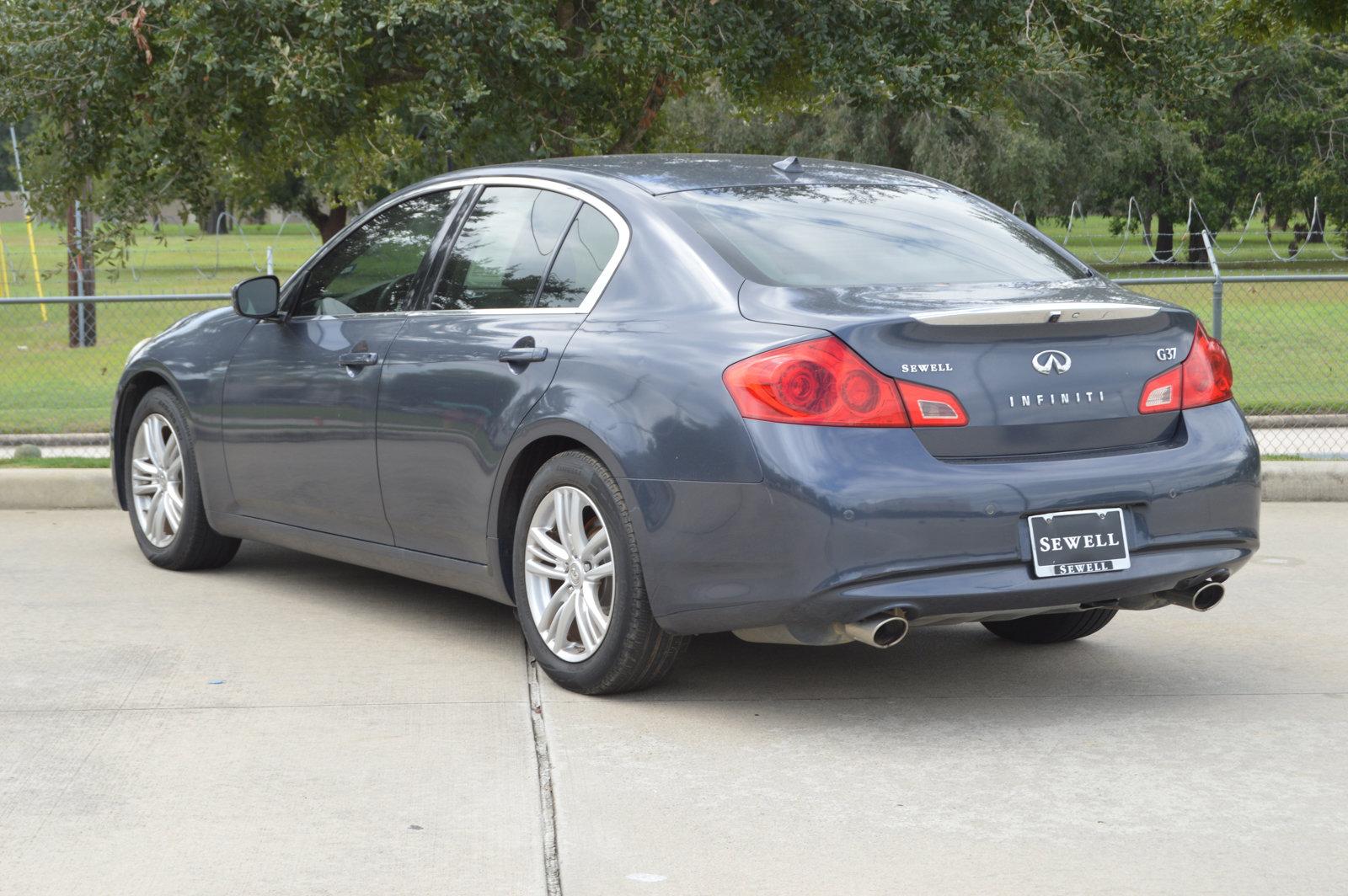 2011 INFINITI G37 Sedan Vehicle Photo in Houston, TX 77090