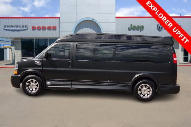 2022 Chevrolet Express Cargo Van Vehicle Photo in Cleburne, TX 76033