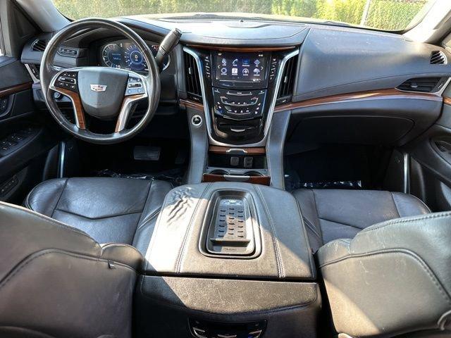 2016 Cadillac Escalade ESV Vehicle Photo in MEDINA, OH 44256-9631