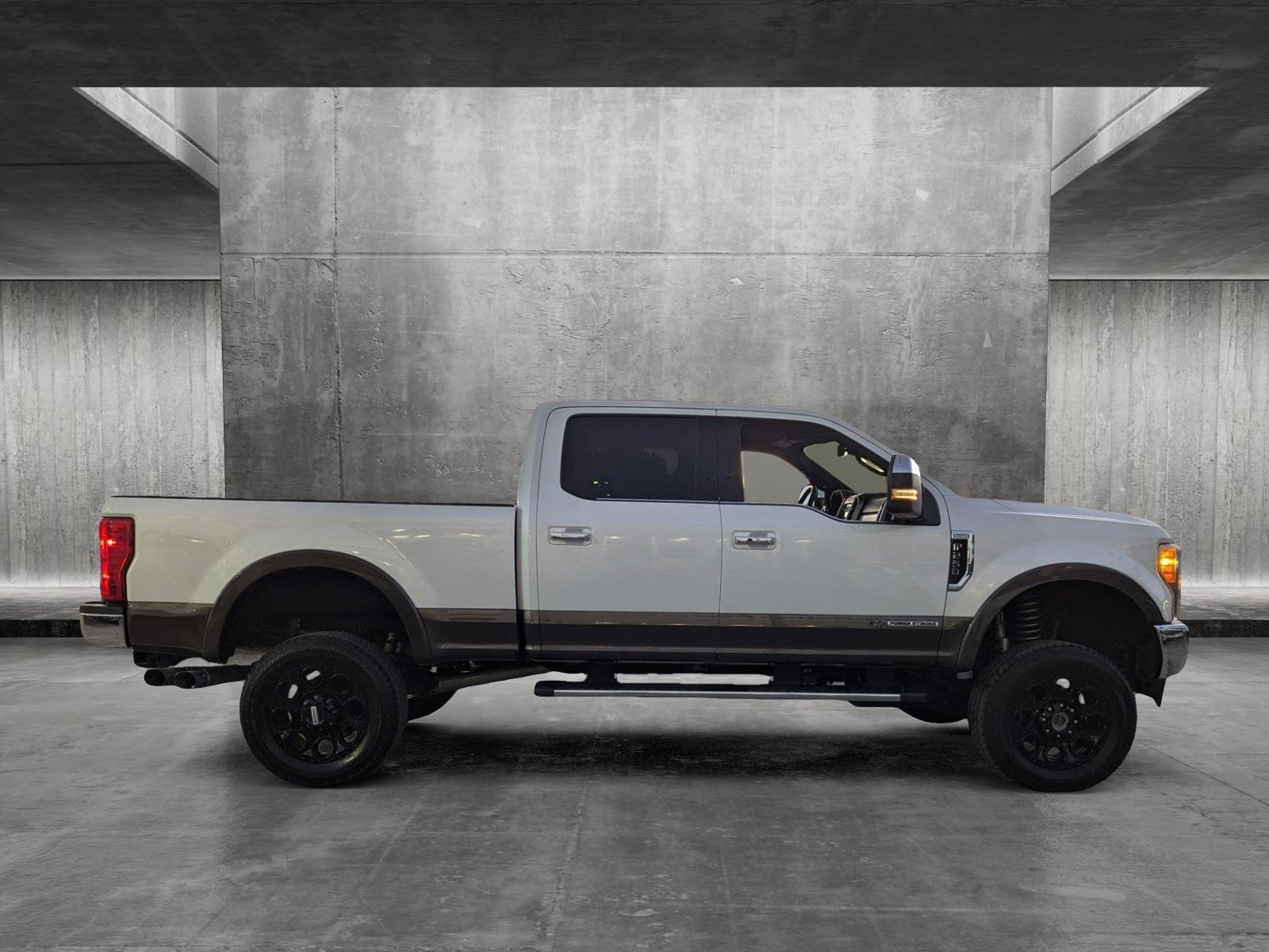 2017 Ford Super Duty F-250 SRW Vehicle Photo in Miami, FL 33015