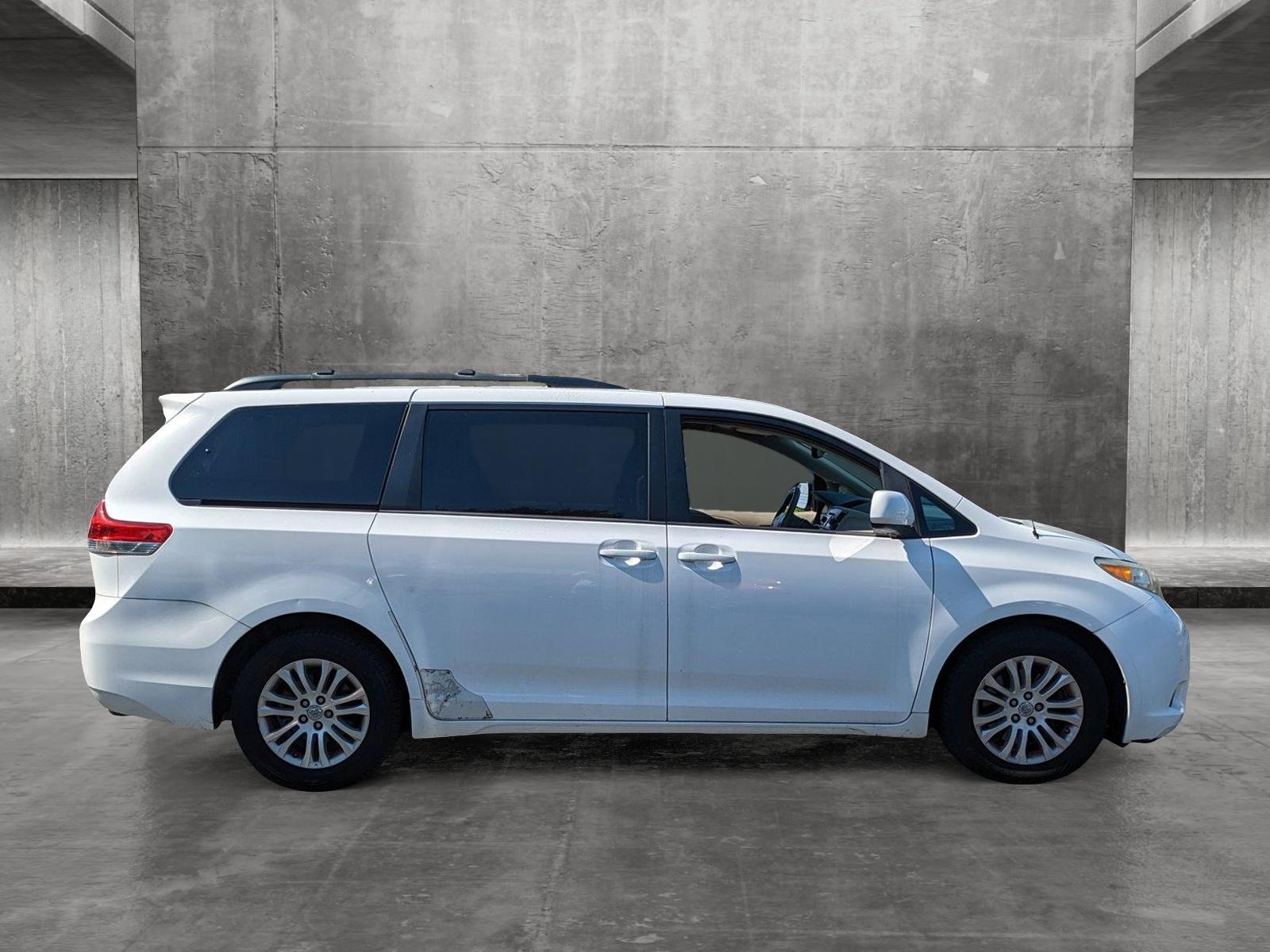 2013 Toyota Sienna Vehicle Photo in Sanford, FL 32771