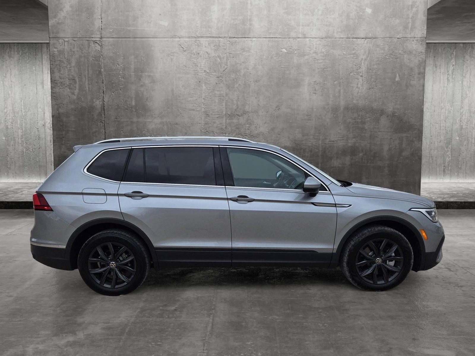 2024 Volkswagen Tiguan Vehicle Photo in Corpus Christi, TX 78415