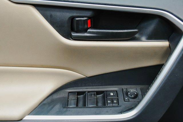 2019 Toyota RAV4 Vehicle Photo in EVERETT, WA 98203-5662