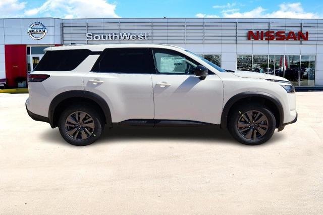 2024 Nissan Pathfinder Vehicle Photo in Weatherford, TX 76087