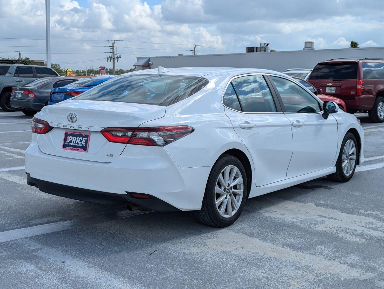 2022 Toyota Camry Vehicle Photo in Ft. Myers, FL 33907