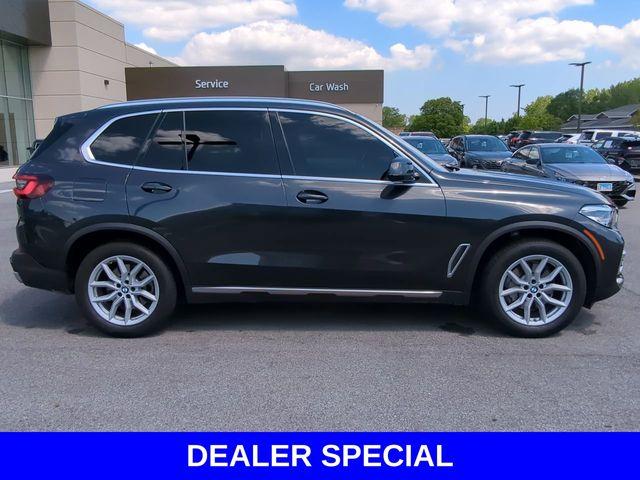 2022 BMW X5 xDrive40i Vehicle Photo in Merrillville, IN 46410