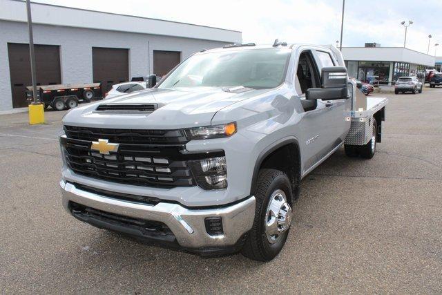 2024 Chevrolet Silverado 3500 HD Chassis Cab Vehicle Photo in SAINT CLAIRSVILLE, OH 43950-8512