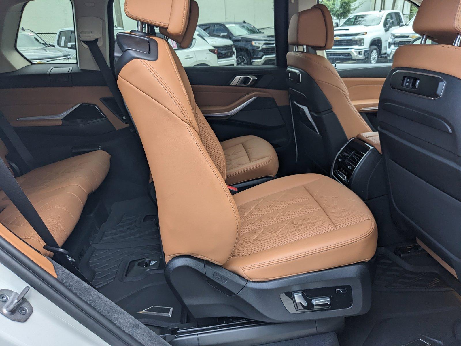 2023 BMW X7 Vehicle Photo in MIAMI, FL 33172-3015