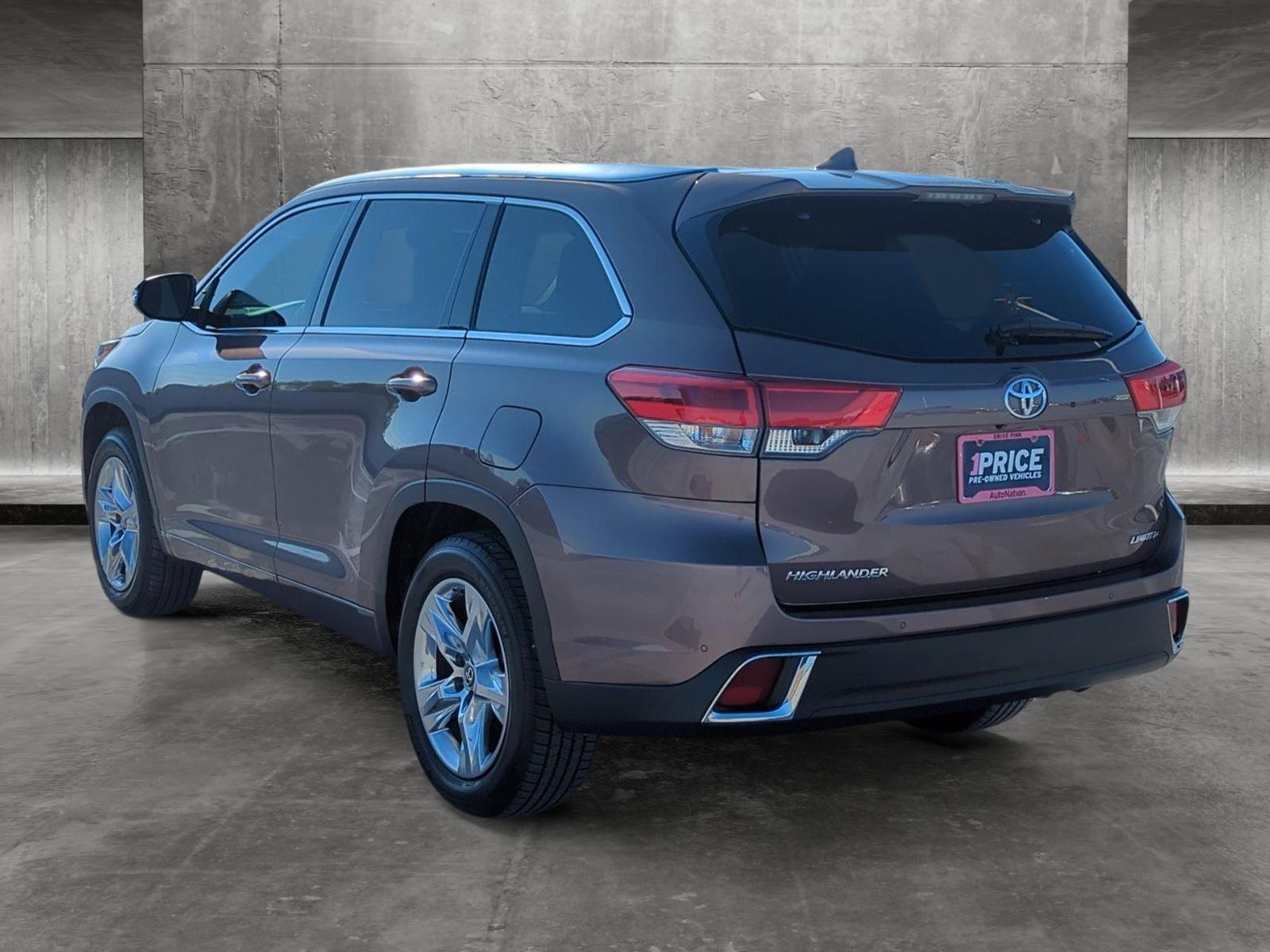 2019 Toyota Highlander Vehicle Photo in Ft. Myers, FL 33907